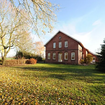 Holiday home Julia, 65331